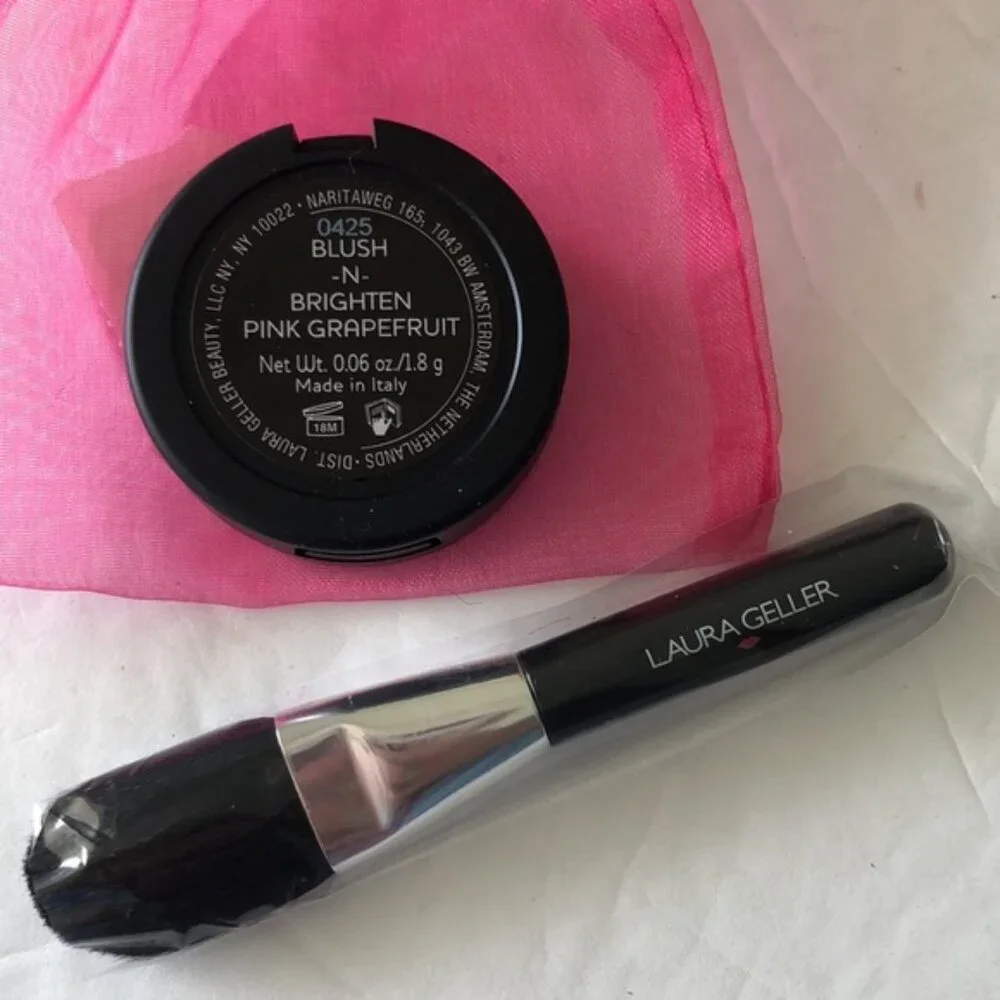 LAURA GELLER  Set of Blush-N-Brighten Pink Grapefruit & Brush